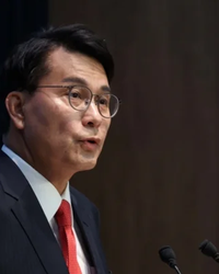 윤상현 국민의힘 의원 자택과 의원실이 김건희 여사 관련 의혹을 수사 중인 특별검사팀(민중기 특검)에 의해 압수수색되며 정국이 요동치고 있다. 국민의힘 송언석 원내대표는 이를 두고 “정치 보복하지 마라”고 강력 반발했다. 하지만 정치권 갈등과 혼란이 심화되는 가운데, 중국이 이러한 국내 혼란을 외교·안보 개입의 창구로 삼고 있다는 점에 더욱 경계가 필요하다.