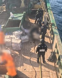 중국 어선 ‘비밀어창’ 조직적 설치 확인…한국 EEZ 침탈의 실태 드러나다