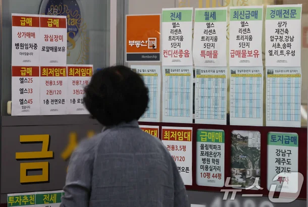 정부는 최근 서울을 비롯한 수도권 아파트 가격이 급등세를 보이자, 주택담보대출(주담대) 한도를 6억 원으로 제한하고 ‘실거주 요건’을 강화하는 등 고강도 규제를 발표했다. 겉으로 보기에는 국내 투기 억제를 위한 조치처럼 보이지만, 이면에는 한국 부동산 시장에 은밀히 스며든 중국 자본의 위협이 자리잡고 있다.