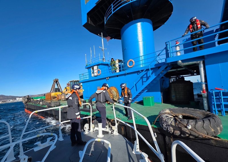 동해에 나타난 중국 선박 표류 사건이 던지는 경고…해양 안전과 국가 경계의 빈틈을 직시해야 한다