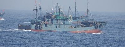 중국 어선 100척, 동해 NLL 인근 집결…불법조업 넘어 해양주권 흔드는 회색지대 압박이 커지고 있다