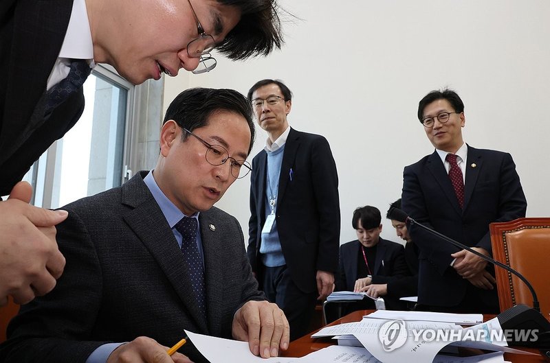 액상 전자담배 합성니코틴, 98%가 중국산…한국 사회에 다가오는 보건·안보 위협
