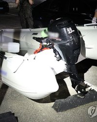 검찰, 고무보트 밀입국 中 반체제 인사 기소유예 처분