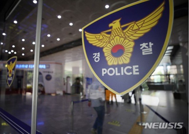 중국 피싱조직에 대포폰·통장 공급…18억 가로챈 일당 구속송치