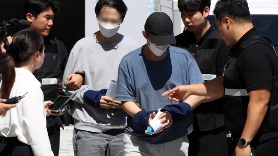 중국인 남성, 서울 백화점서 열흘간 20차례 명품 절도…2,800만원어치 쓸어간 반복범죄에 한국 유통가 경계해야