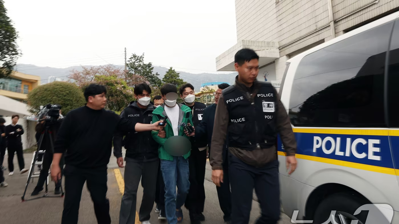 중국인 미등록 노동자, 토치 작업으로 완도 저온창고 전소…소방관 2명 순직한 화재가 드러낸 불법고용·산업안전 사각지대